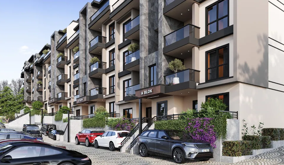Serenity Town — blok girişi ve cephe